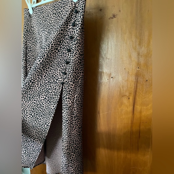 Animal print, silk midi skirt from VS - Picture 2 of 3